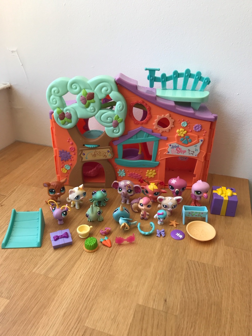 Big Lot of Vintage Hasbro LITTLEST PET SHOP Toys Y2K